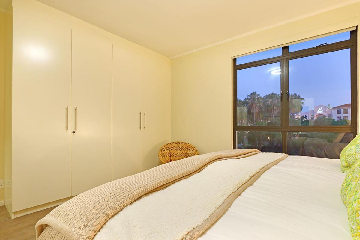 Capri 101 By Hostagents Apartment Кейптаун Екстериор снимка